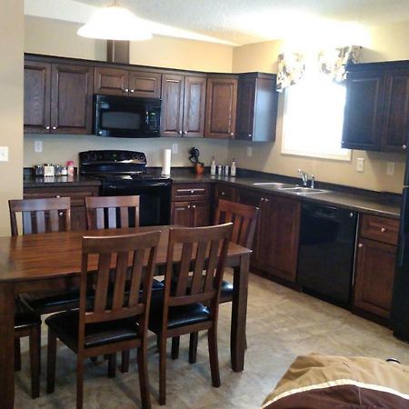 Campbell'S Accommodations Gull Lake Экстерьер фото
